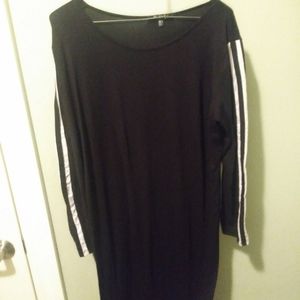 Long sleeve black dress with stripes 2X